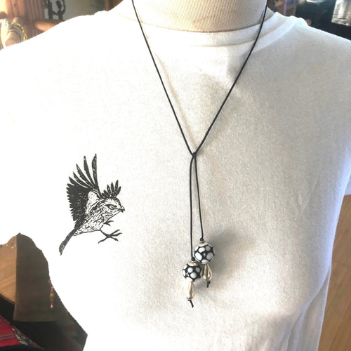 Black and White Lamp Work Necklet. Claspless Necklace